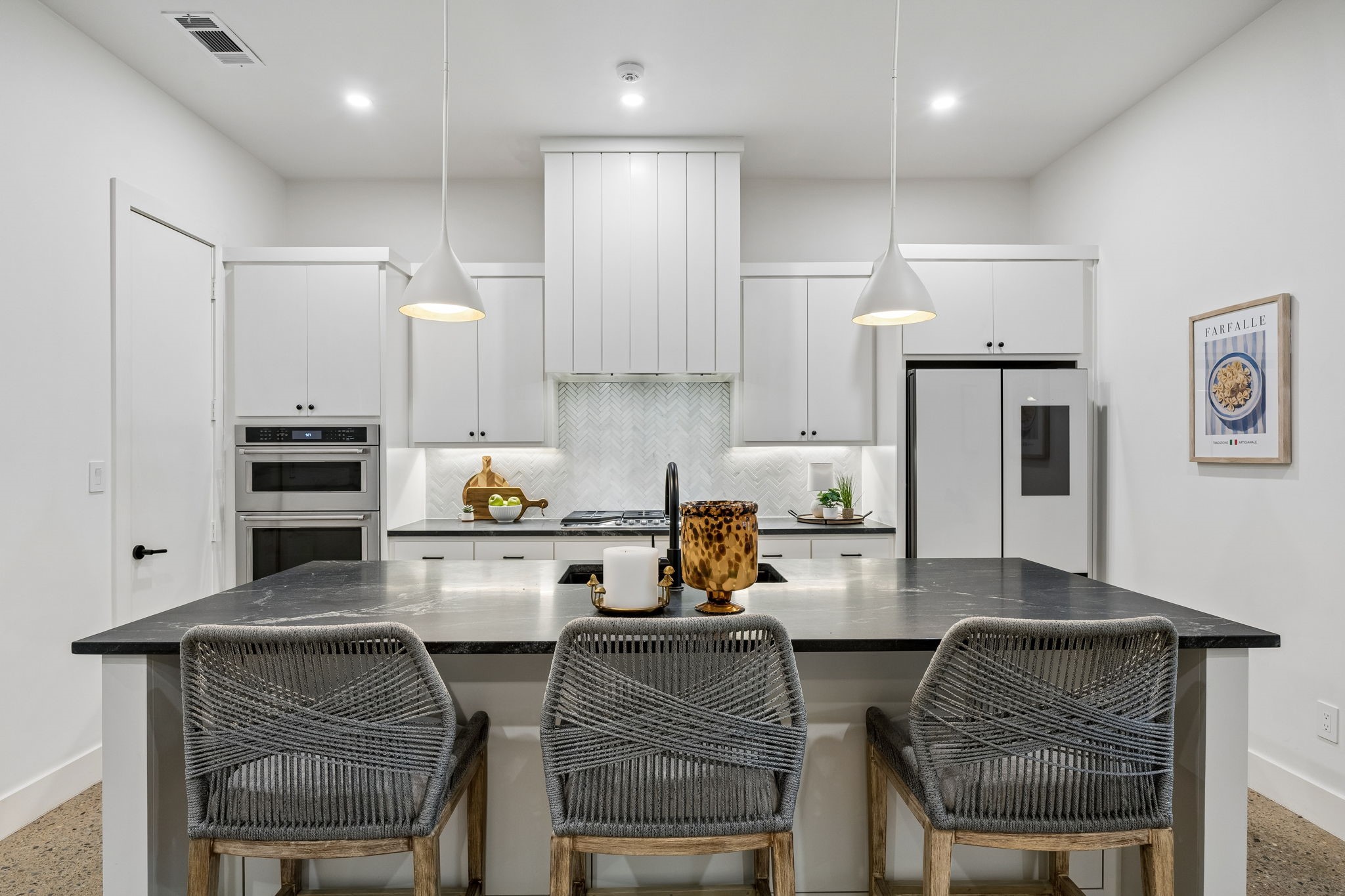 5104 Vandelia Street Dallas TX 75235