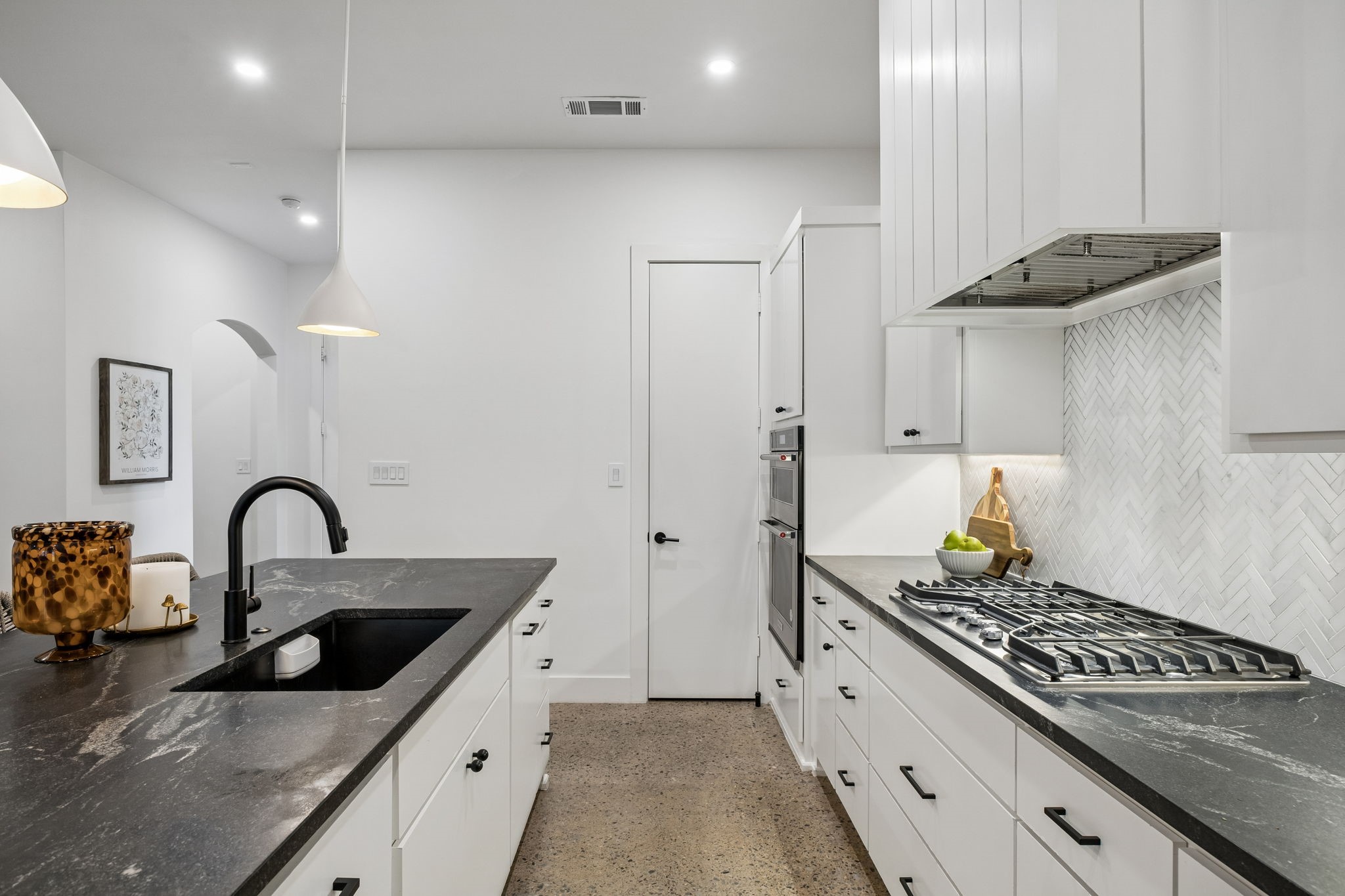 5104 Vandelia Street Dallas TX 75235