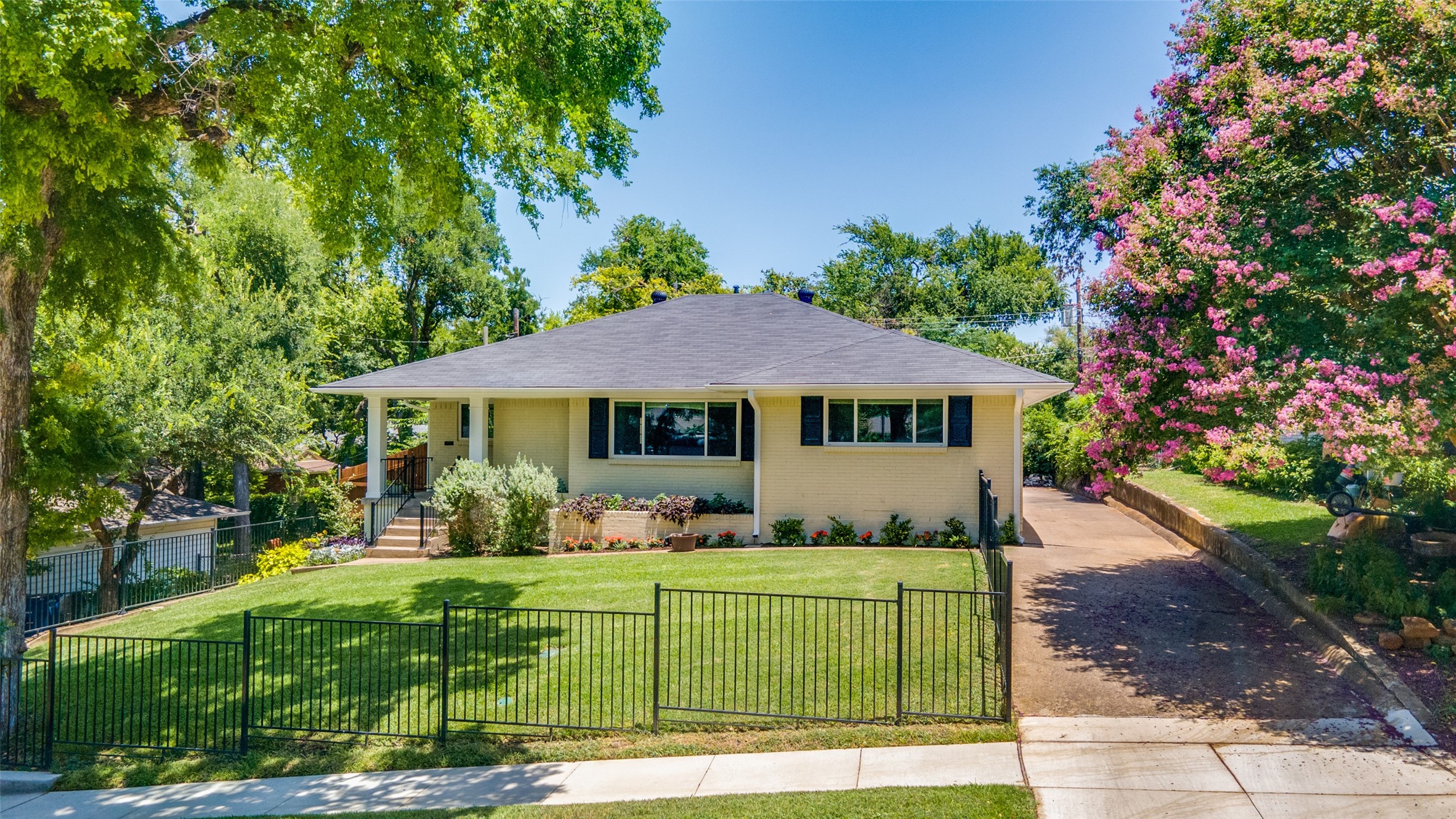 11724 Tuscany Way Dallas TX 75218