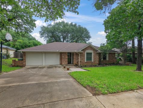 2920 Tangle Oaks Court Bedford TX 76021