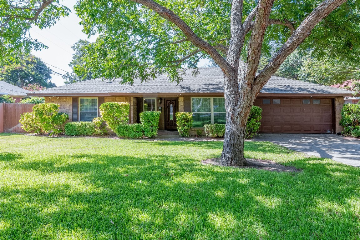 8605 Twilight Drive W Benbrook TX 76116
