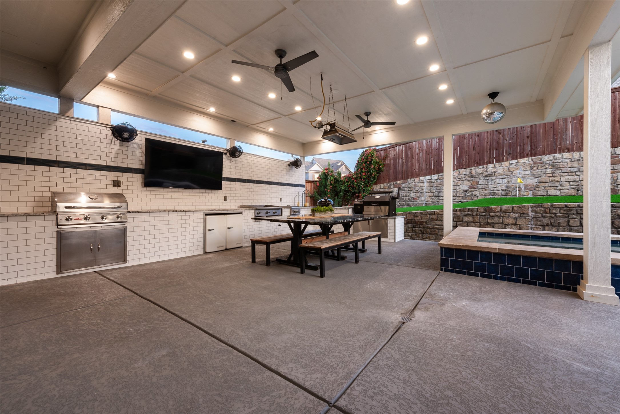 950 Mistletoe Drive Lantana TX 76226