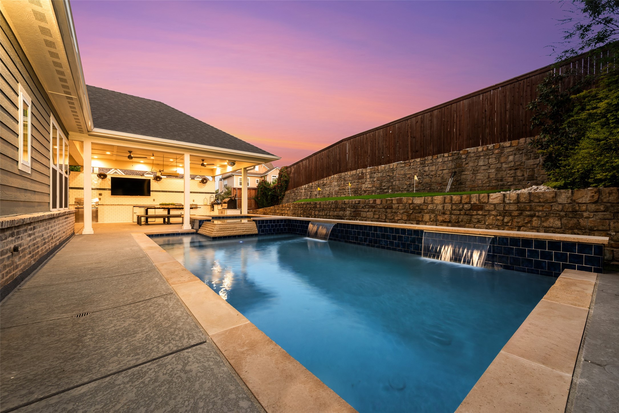 950 Mistletoe Drive Lantana TX 76226