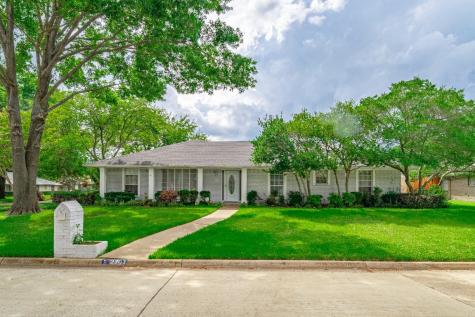 2201 Prince John Drive Grand Prairie TX 75050