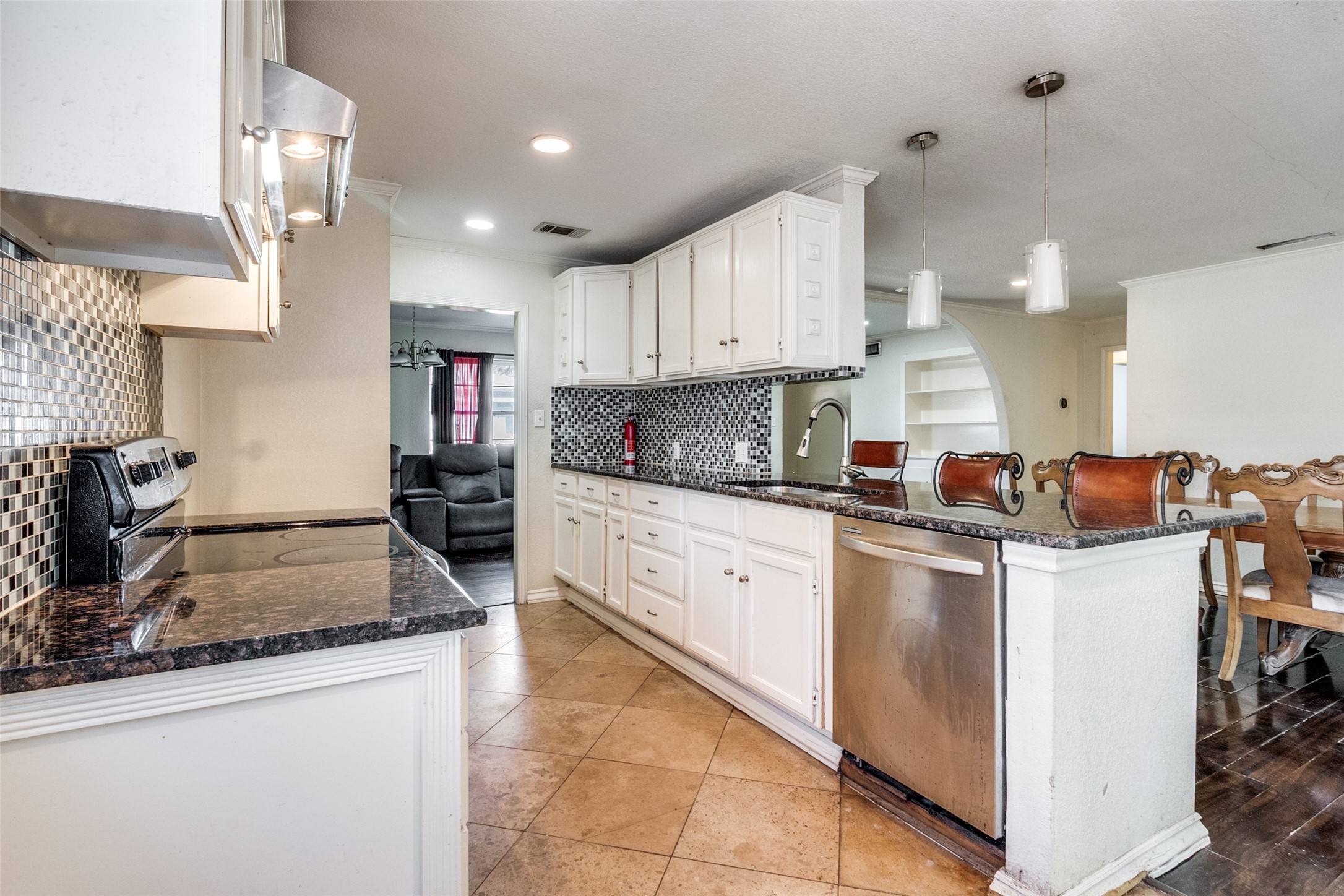 2212 Larry Drive Dallas TX 75228