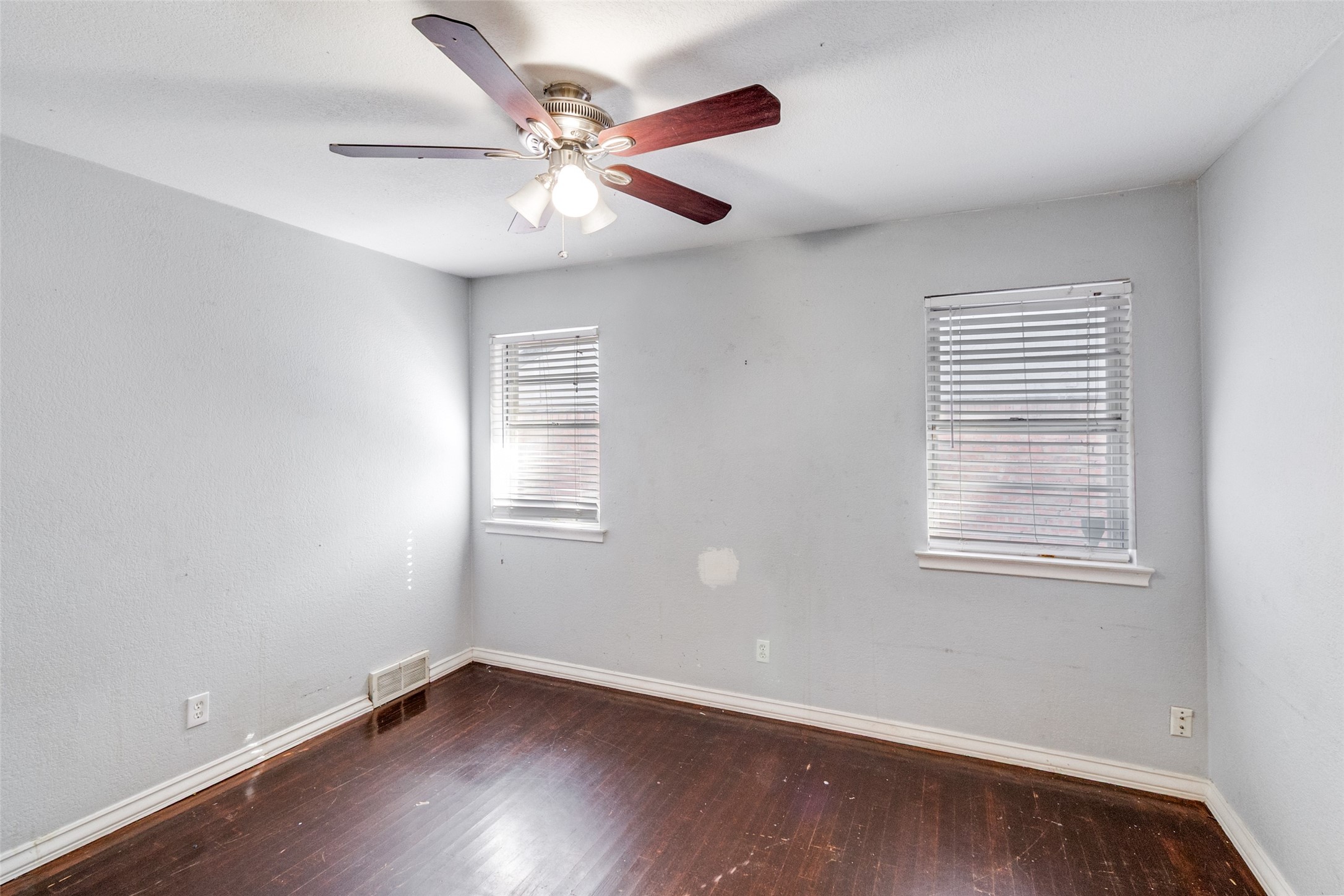 2212 Larry Drive Dallas TX 75228