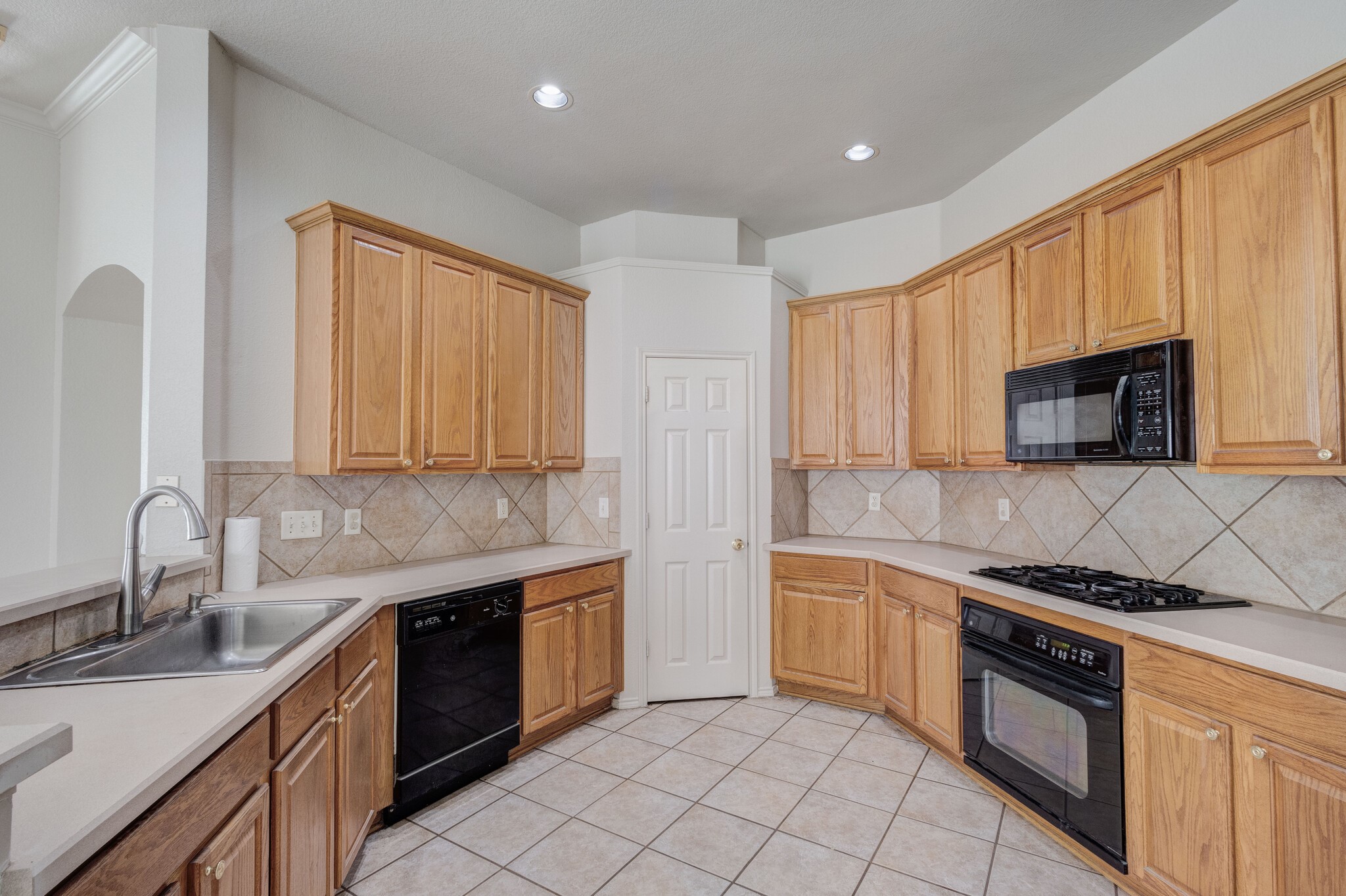 5504 Thornberry Drive Fort Worth TX 76137