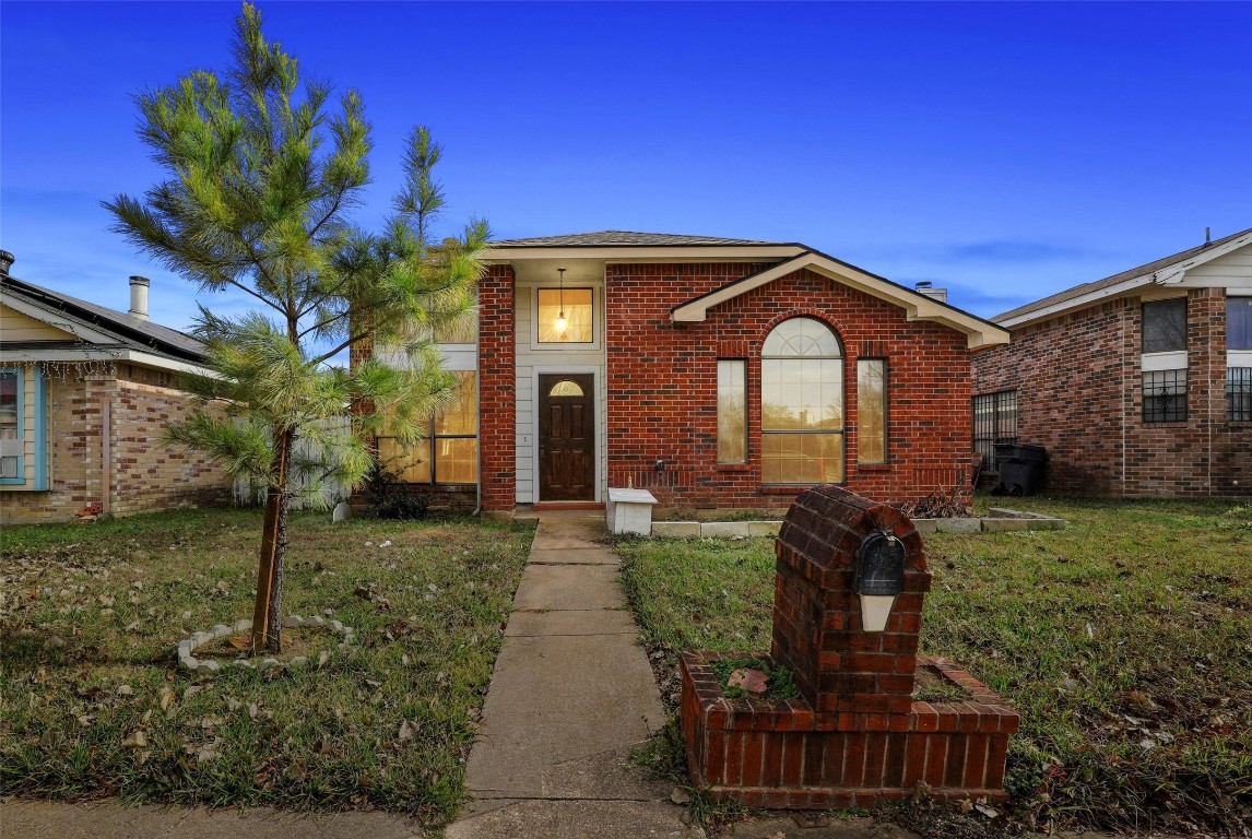 2524 Winter Oak Street Dallas TX 75227