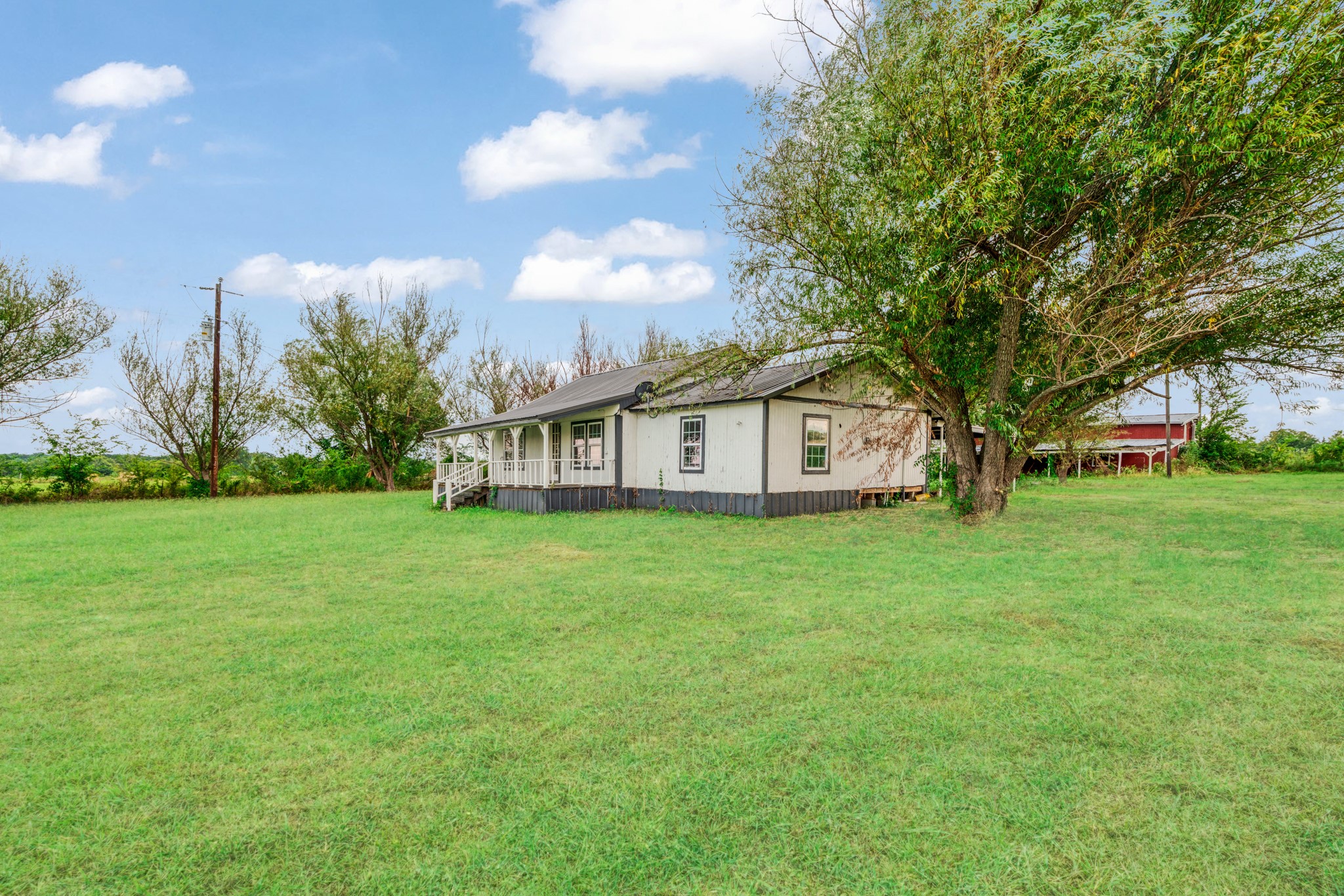 1905 Fm 1501 Deport TX 75435