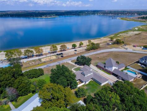 205 W Lake Drive Weatherford TX 76087