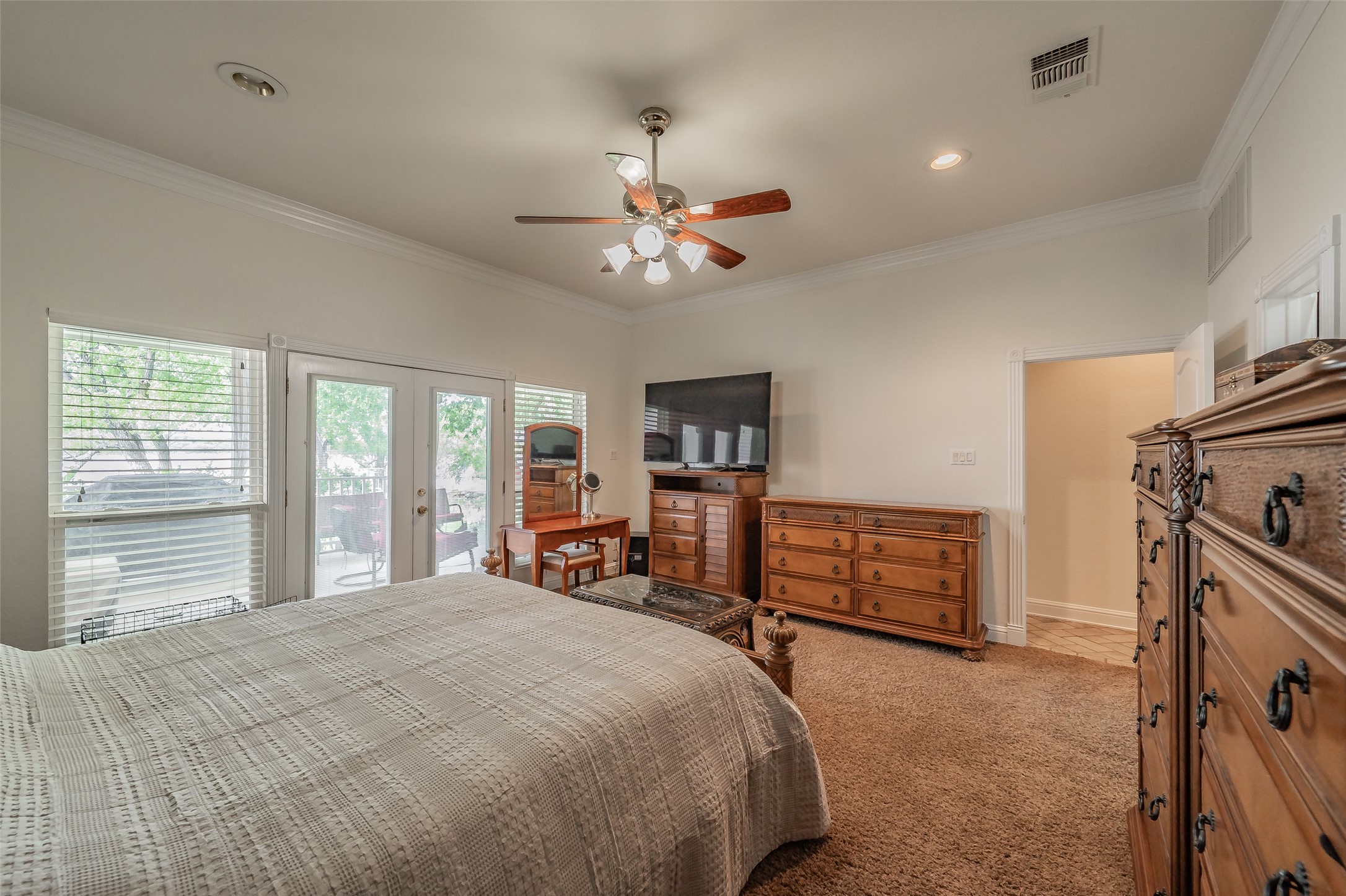 393 County Road 4874 Newark TX 76071