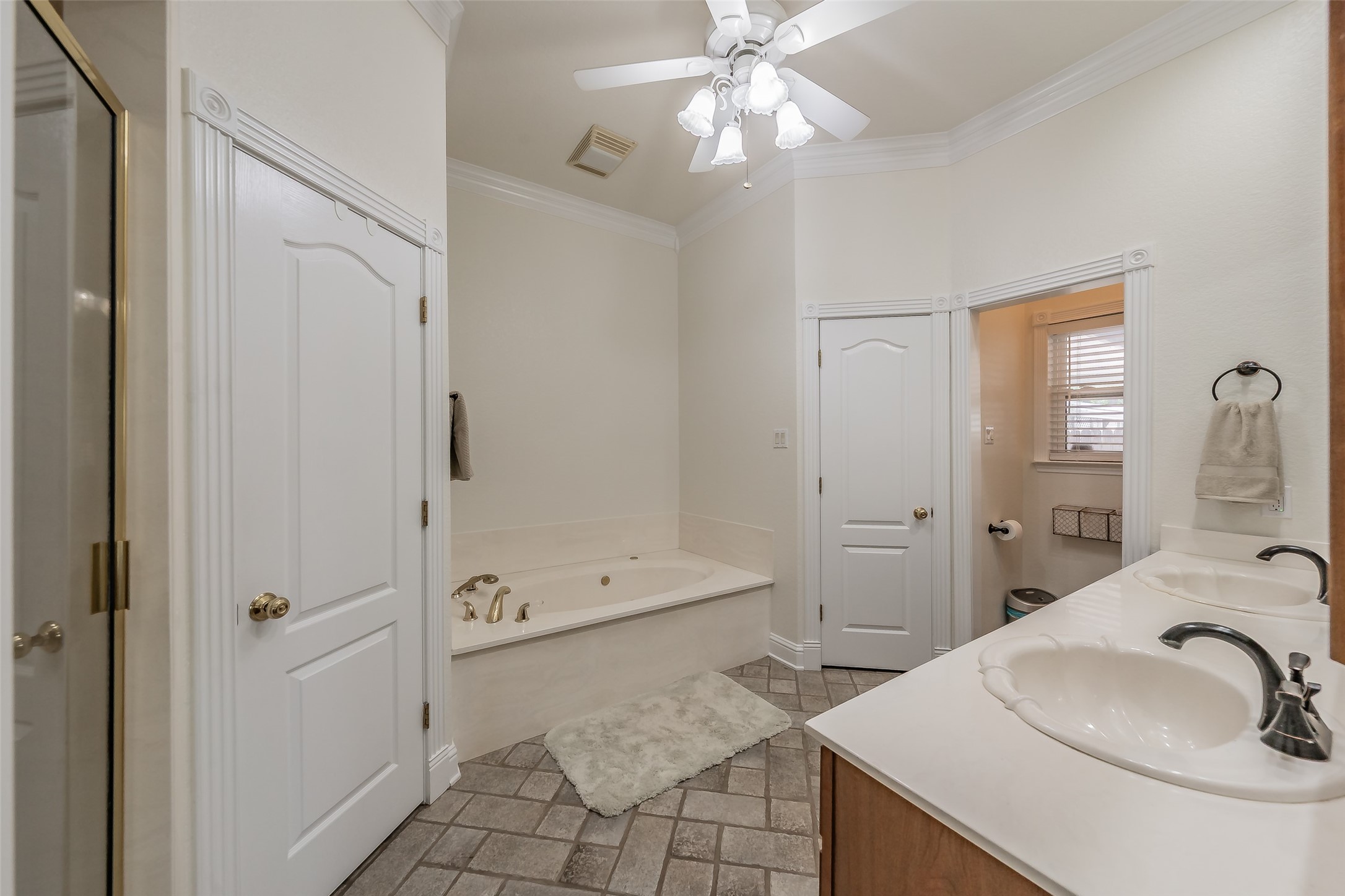 393 County Road 4874 Newark TX 76071