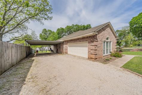 393 County Road 4874 Newark TX 76071