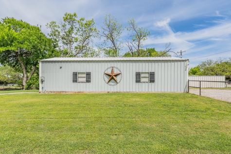393 County Road 4874 Newark TX 76071
