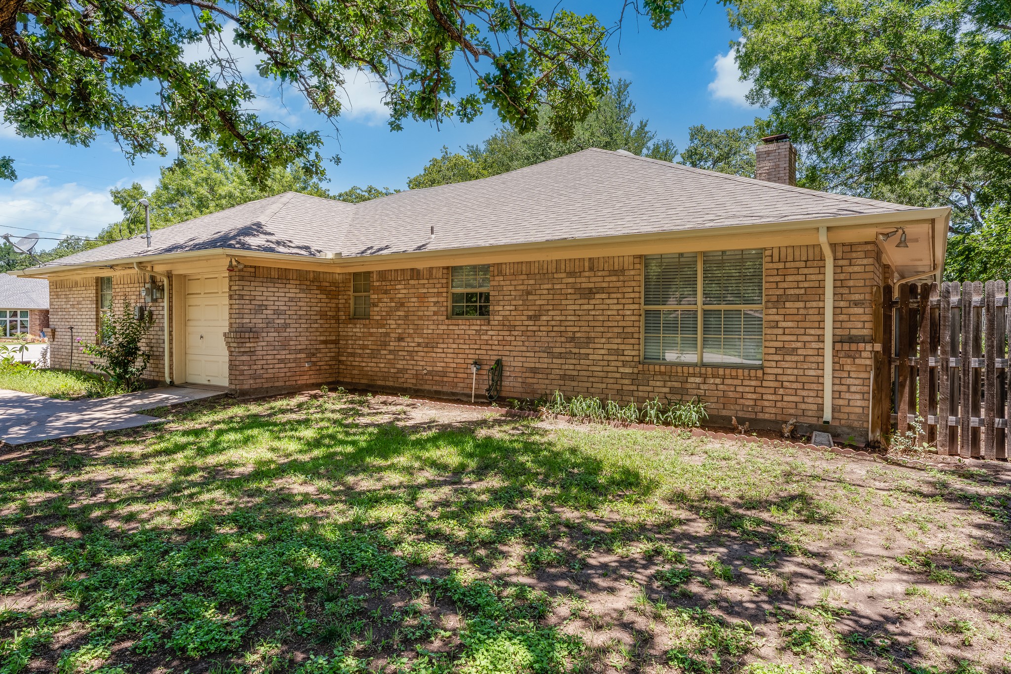 3906 Cimmaron Trail Granbury TX 76049