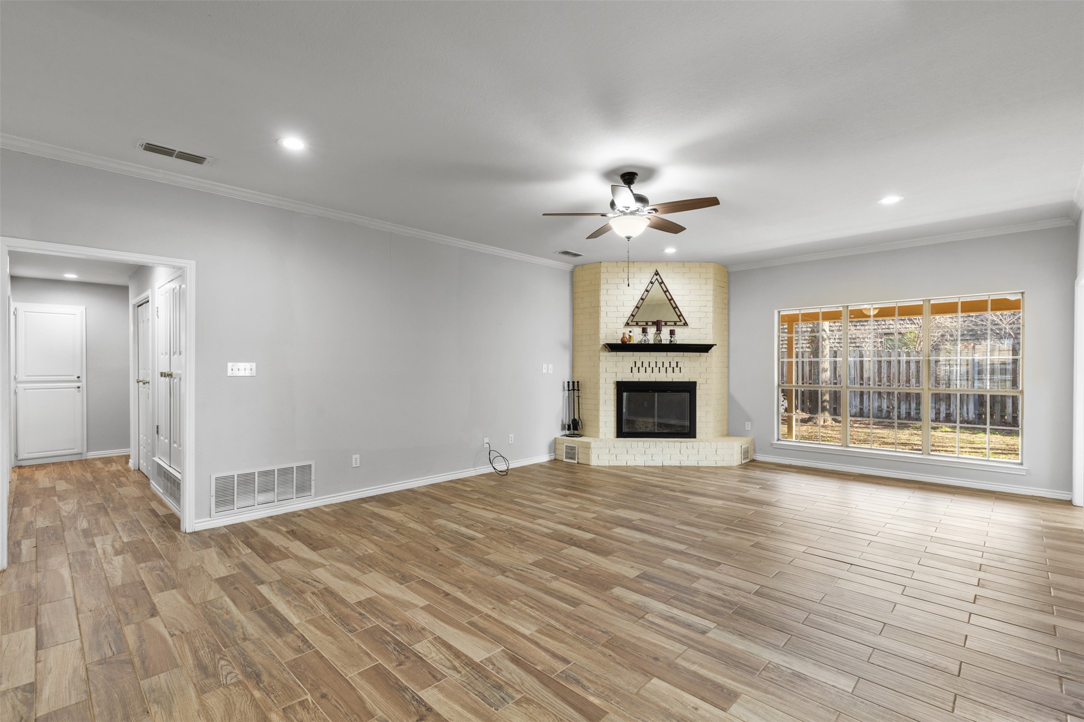 3906 Cimmaron Trail Granbury TX 76049