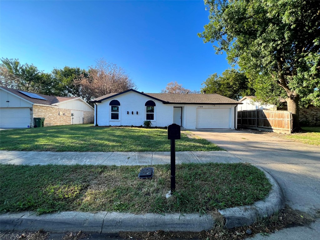 1700 Coronado Street Arlington TX 76014