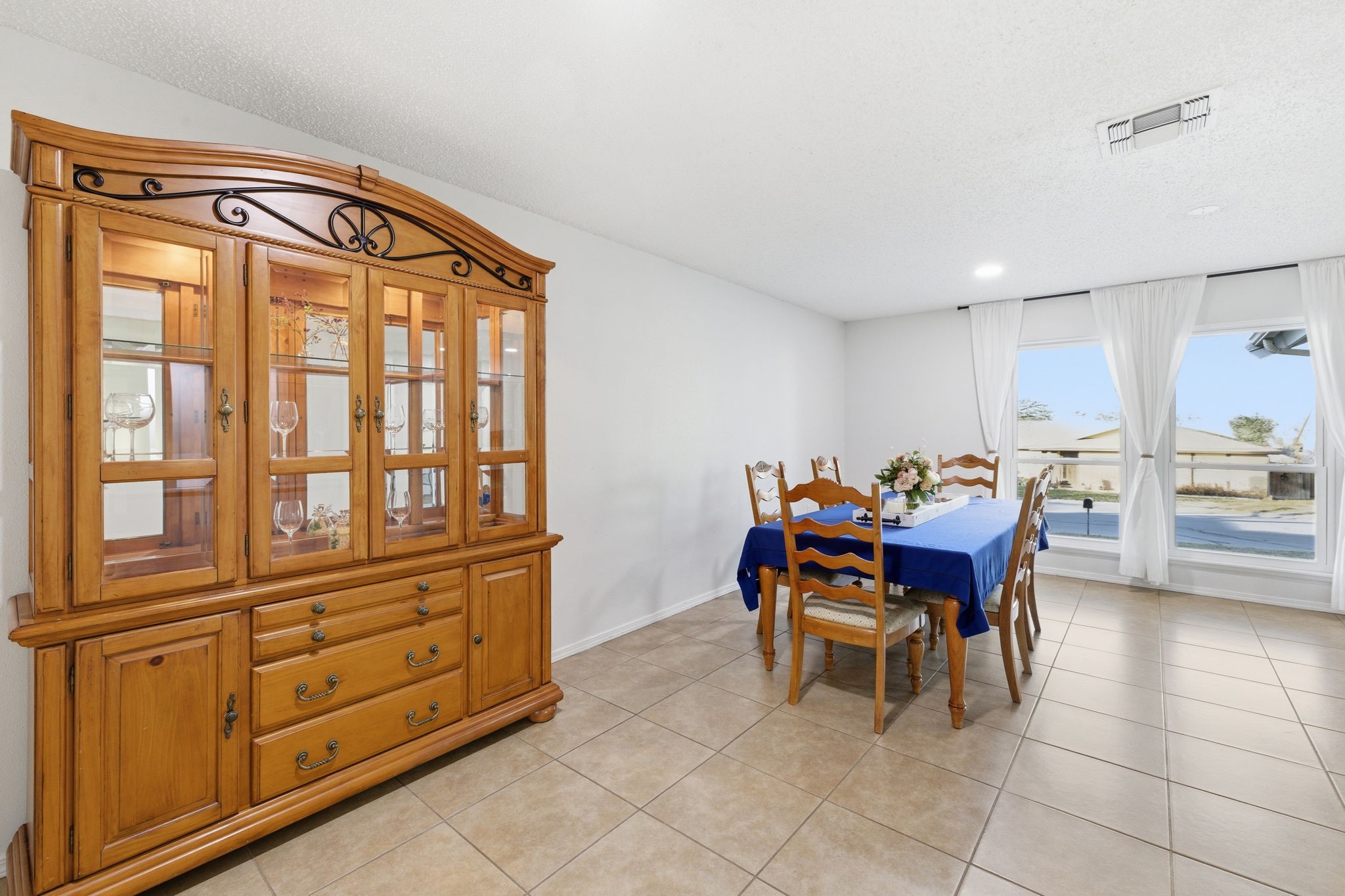 5914 Freemans Farm Street San Antonio TX 78233