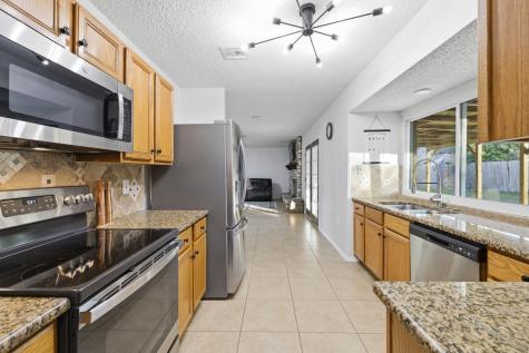 5914 Freemans Farm Street San Antonio TX 78233