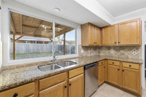 5914 Freemans Farm Street San Antonio TX 78233