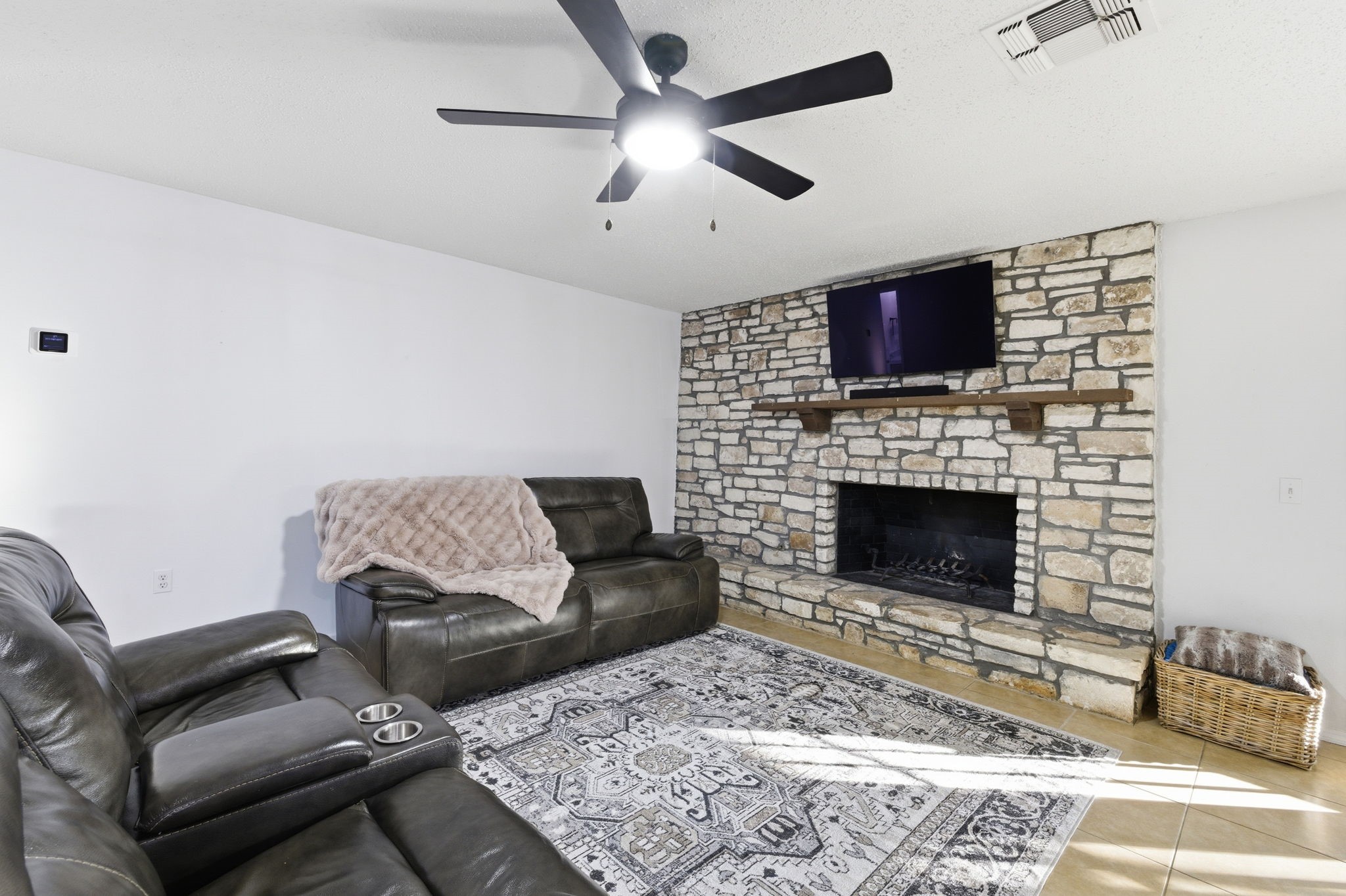 5914 Freemans Farm Street San Antonio TX 78233