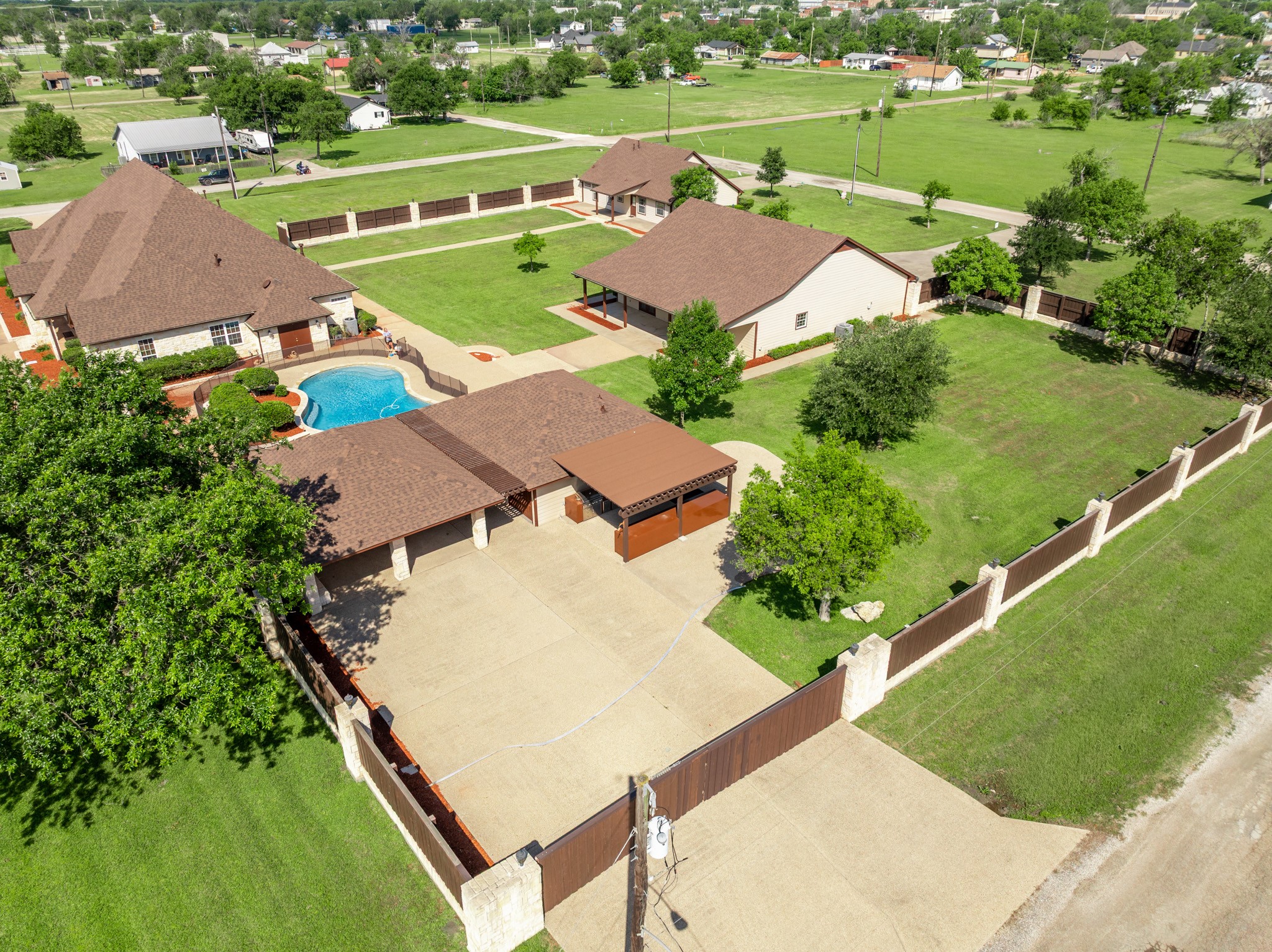 400 E Spurgeon Street Itasca TX 76055