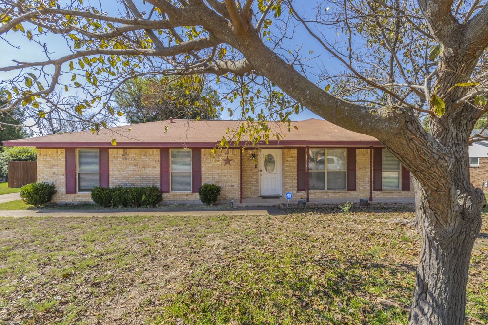 111 N Valley Street Red Oak TX 75154