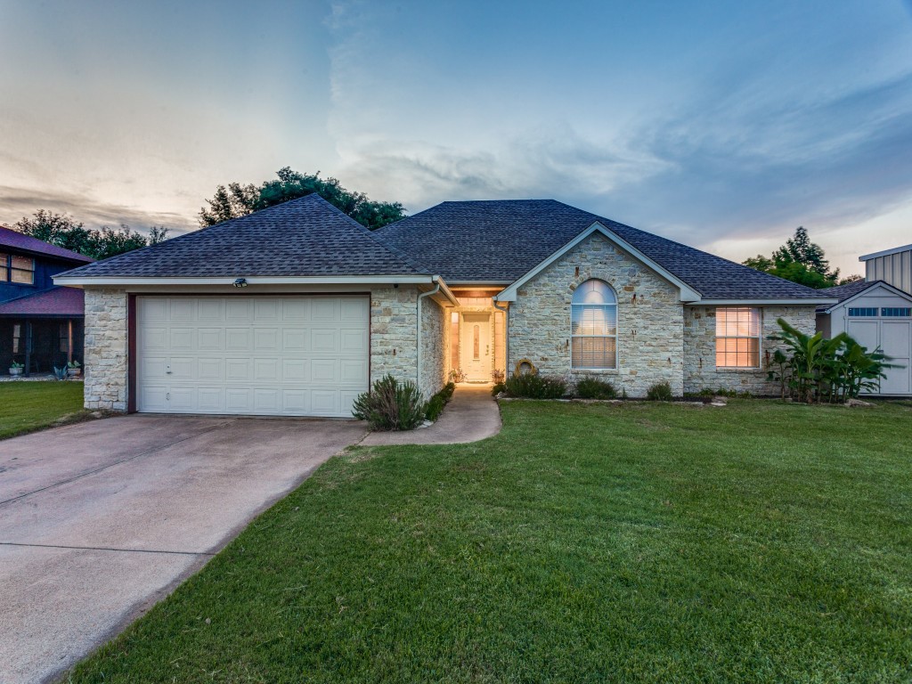 3710 Coral Sands Court Granbury TX 76049