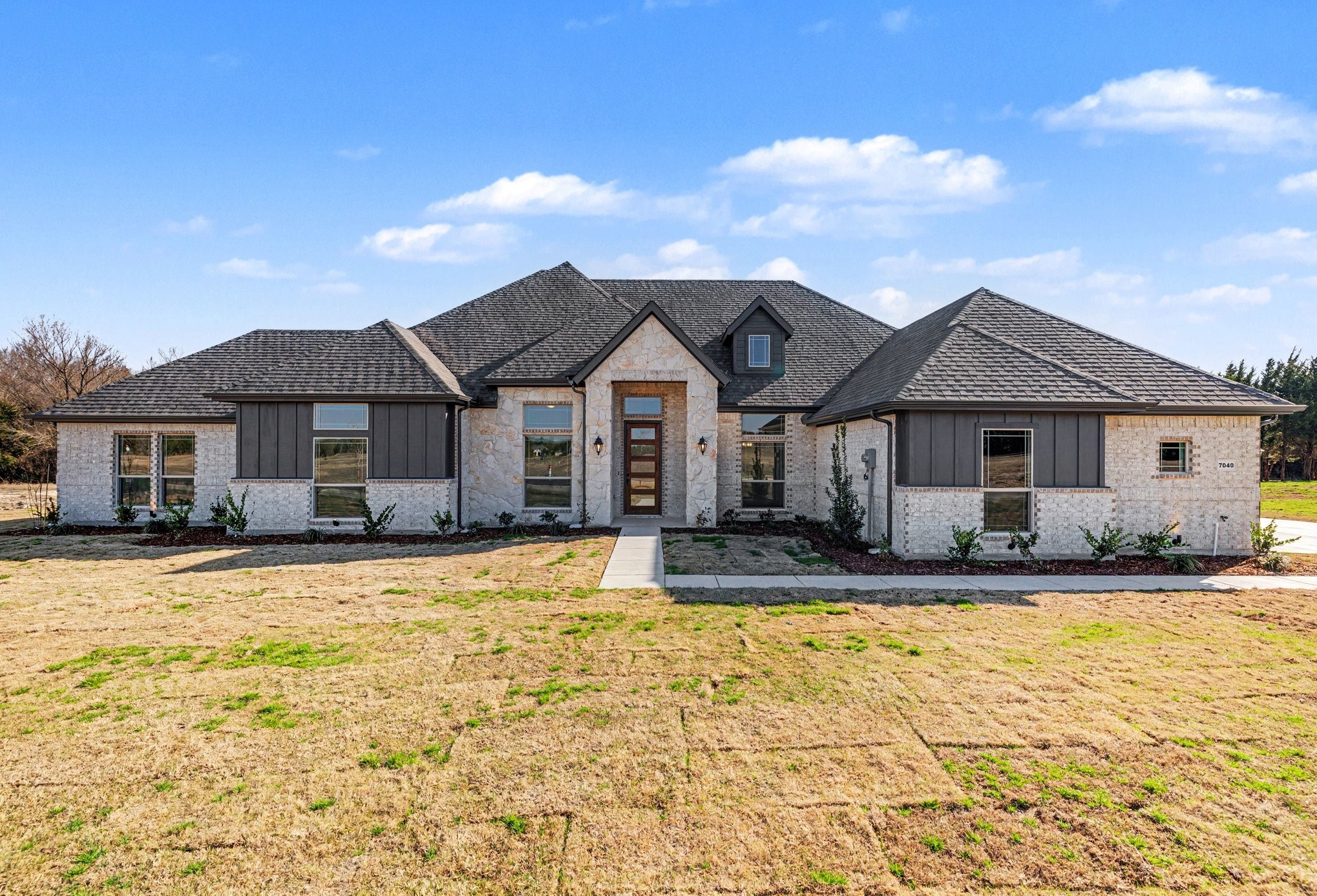 7040 Southrock Drive Midlothian TX 76065
