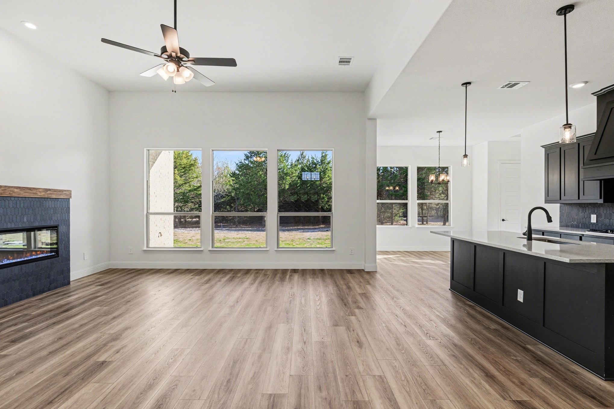 7040 Southrock Drive Midlothian TX 76065