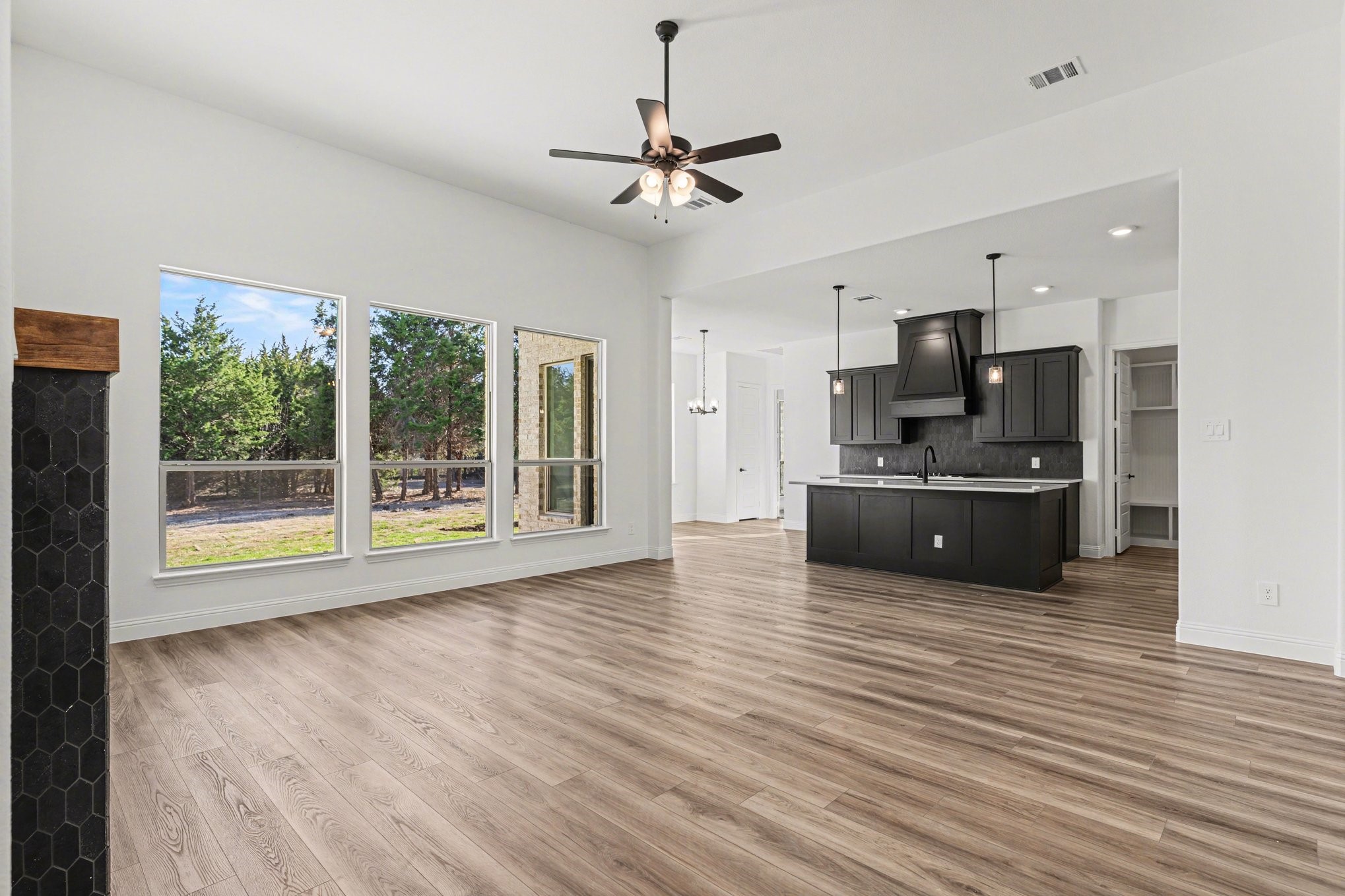 7040 Southrock Drive Midlothian TX 76065