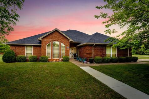 2533 Brandon Lane Burleson TX 76028