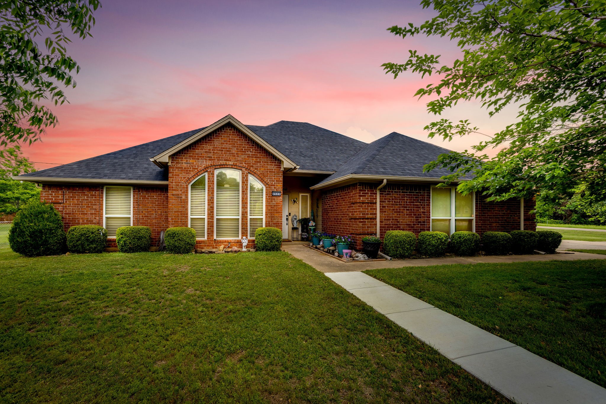 2533 Brandon Lane Burleson TX 76028
