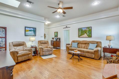 2533 Brandon Lane Burleson TX 76028
