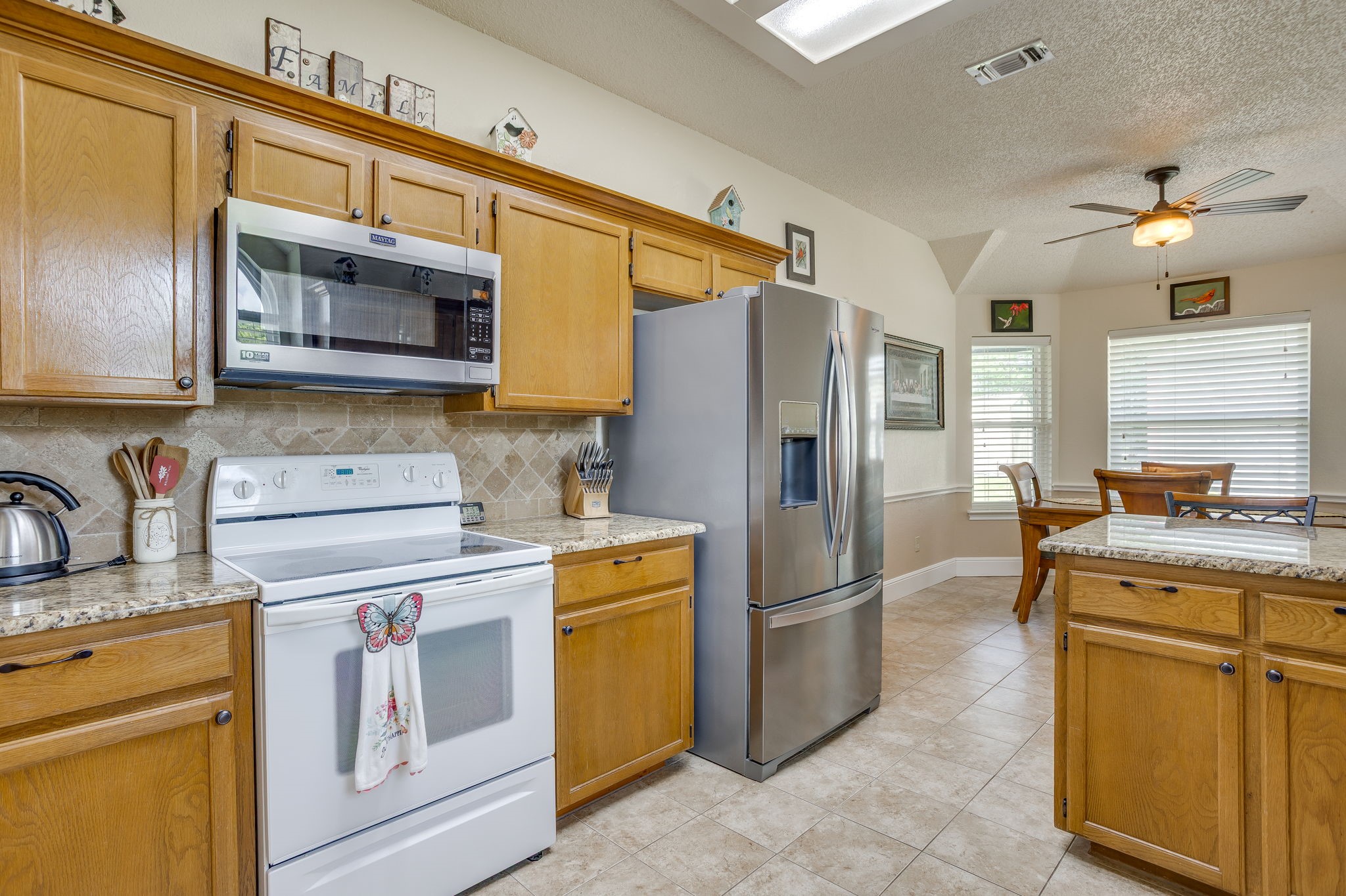 2533 Brandon Lane Burleson TX 76028