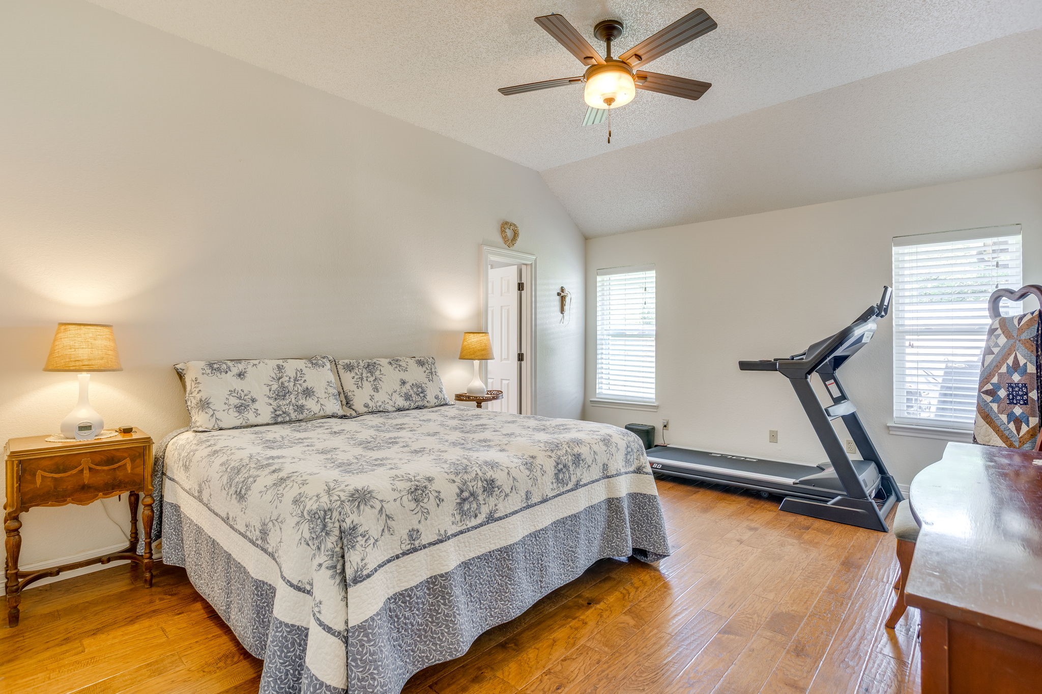 2533 Brandon Lane Burleson TX 76028