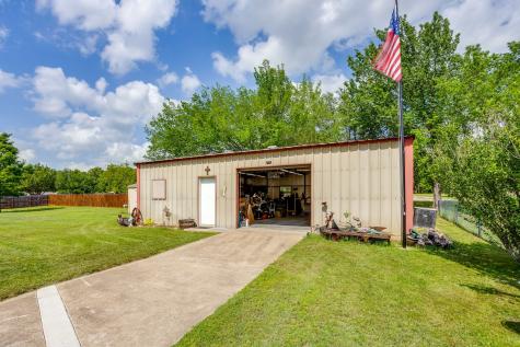 2533 Brandon Lane Burleson TX 76028