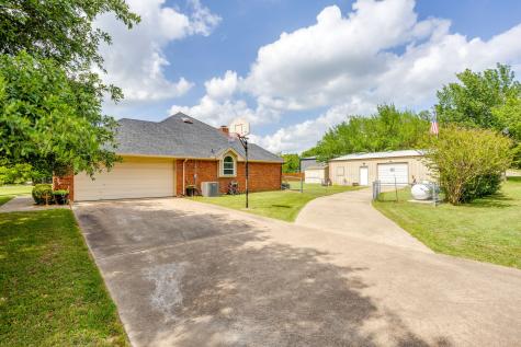 2533 Brandon Lane Burleson TX 76028