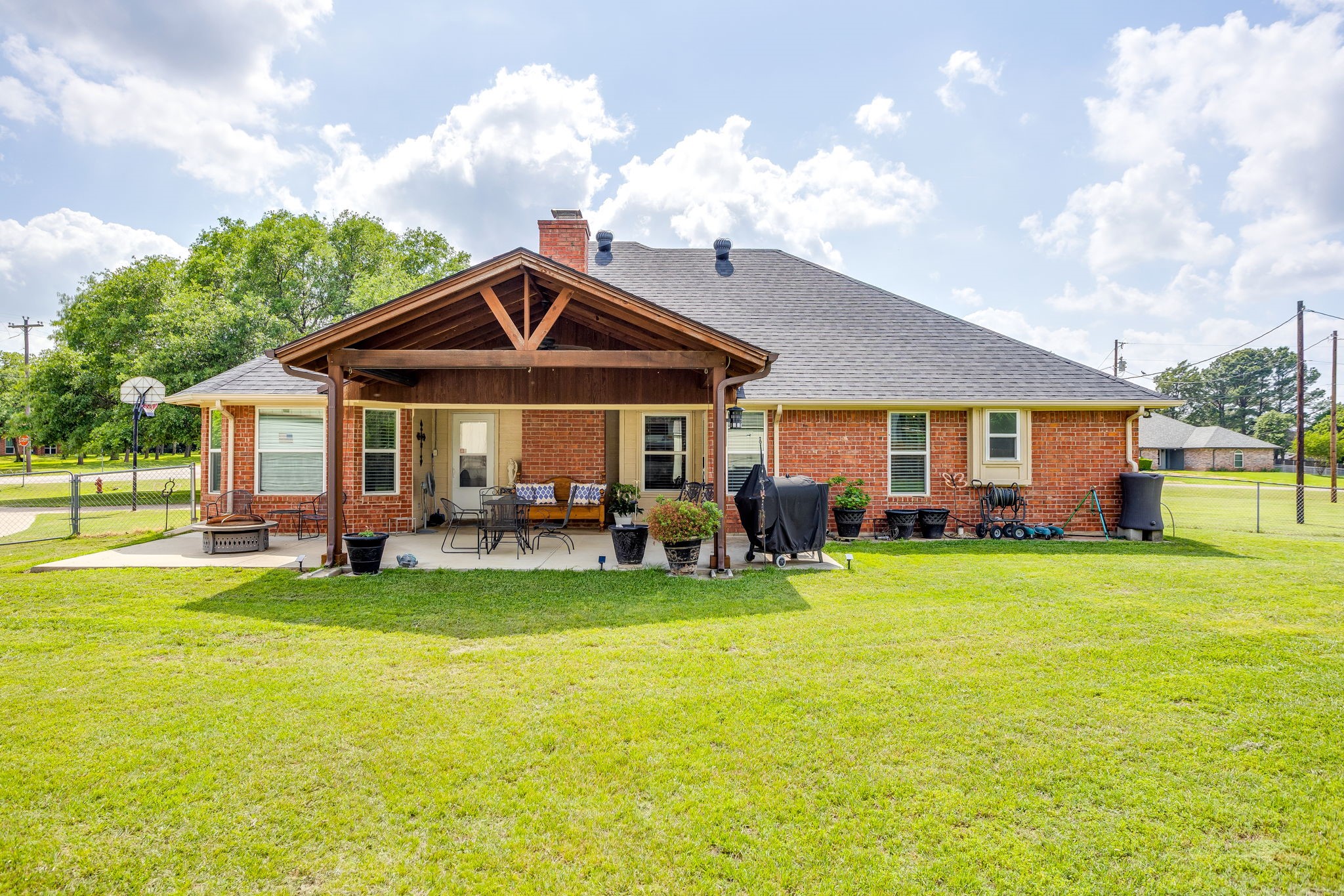 2533 Brandon Lane Burleson TX 76028
