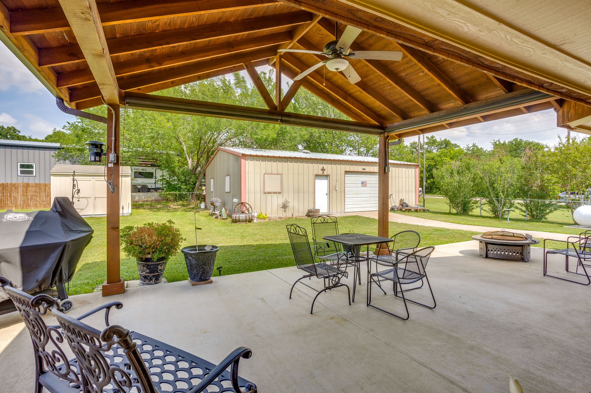 2533 Brandon Lane Burleson TX 76028
