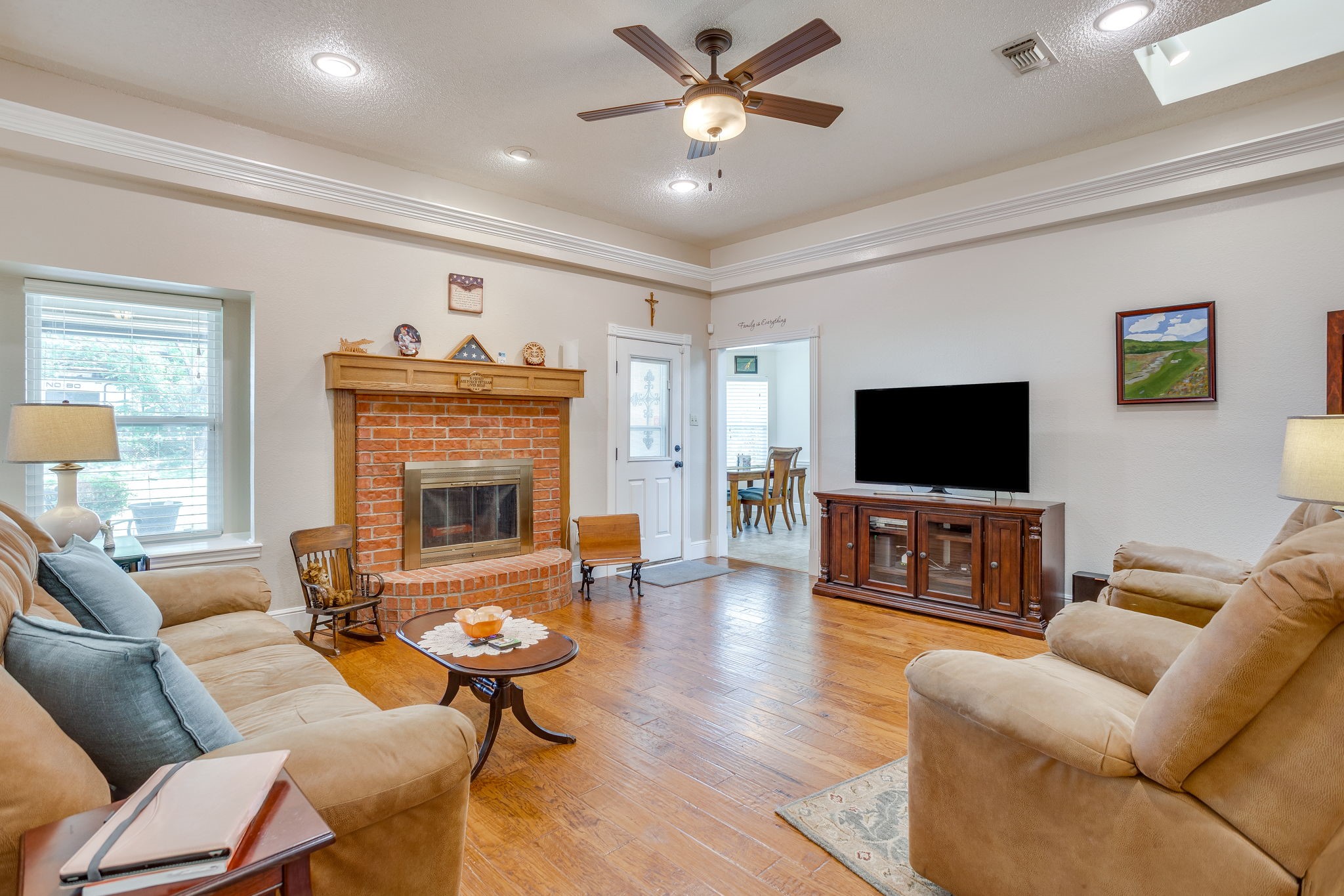 2533 Brandon Lane Burleson TX 76028