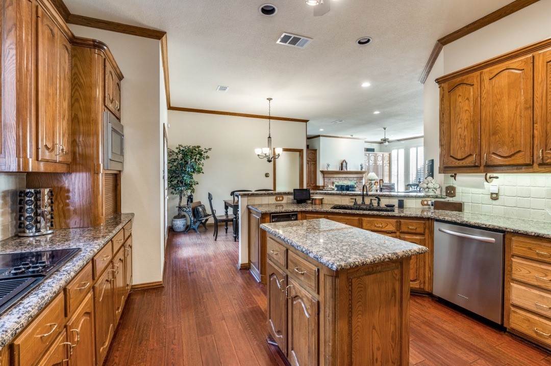 5140 Quail Lake Drive Dallas TX 75287