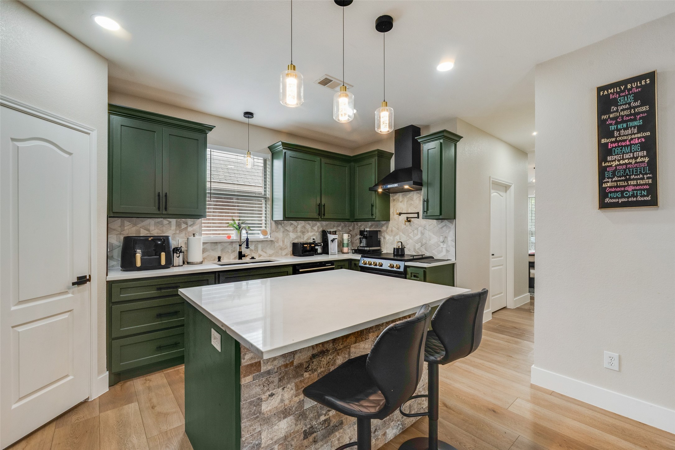472 Round Rock Road Cedar Hill TX 75104