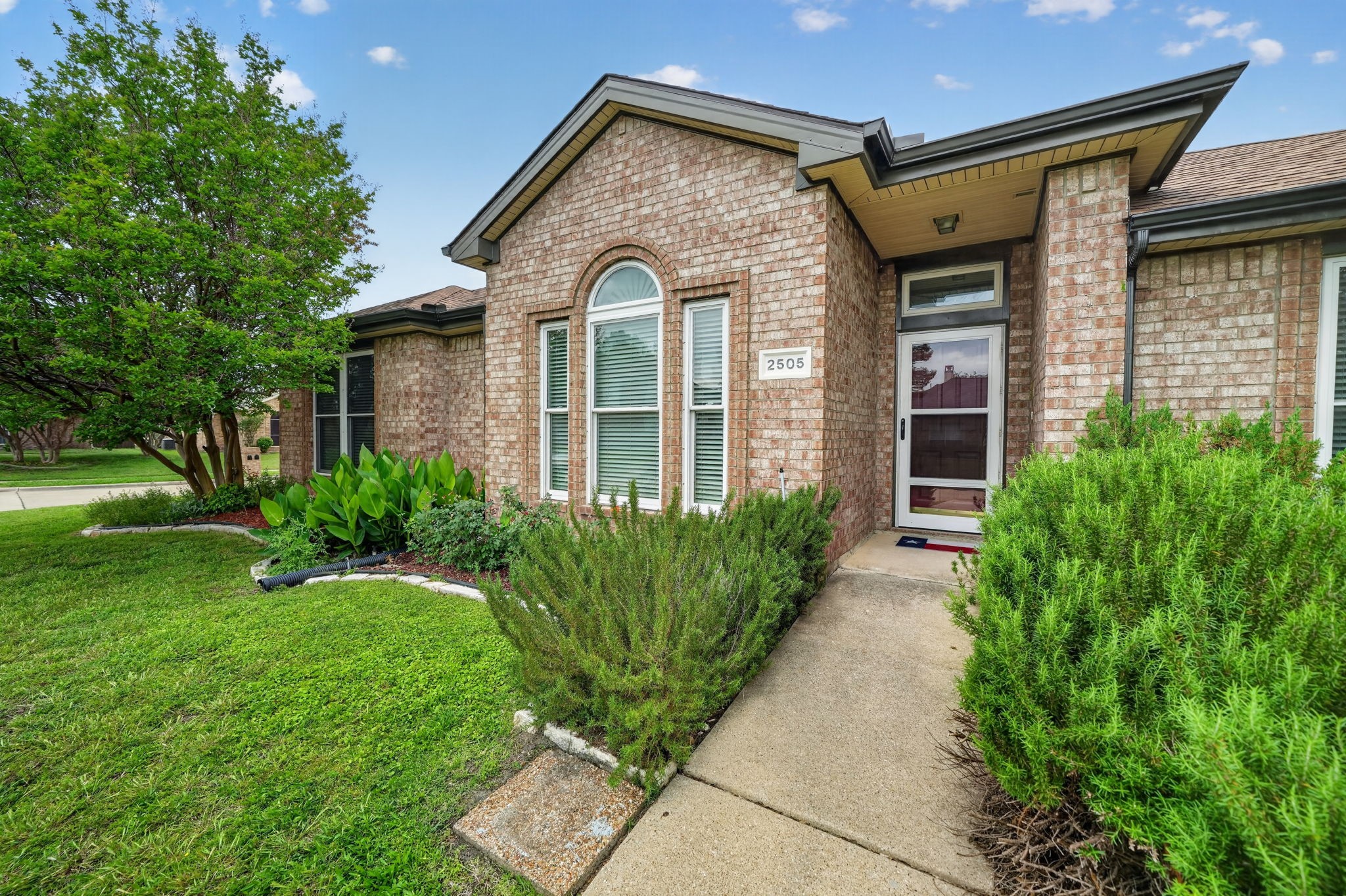 2505 Ash Creek Mesquite TX 75181