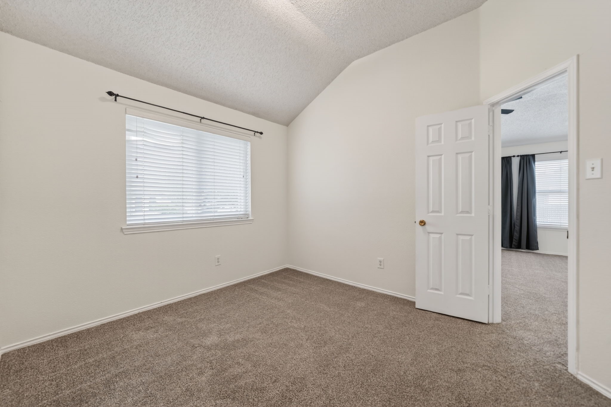 2505 Ash Creek Mesquite TX 75181