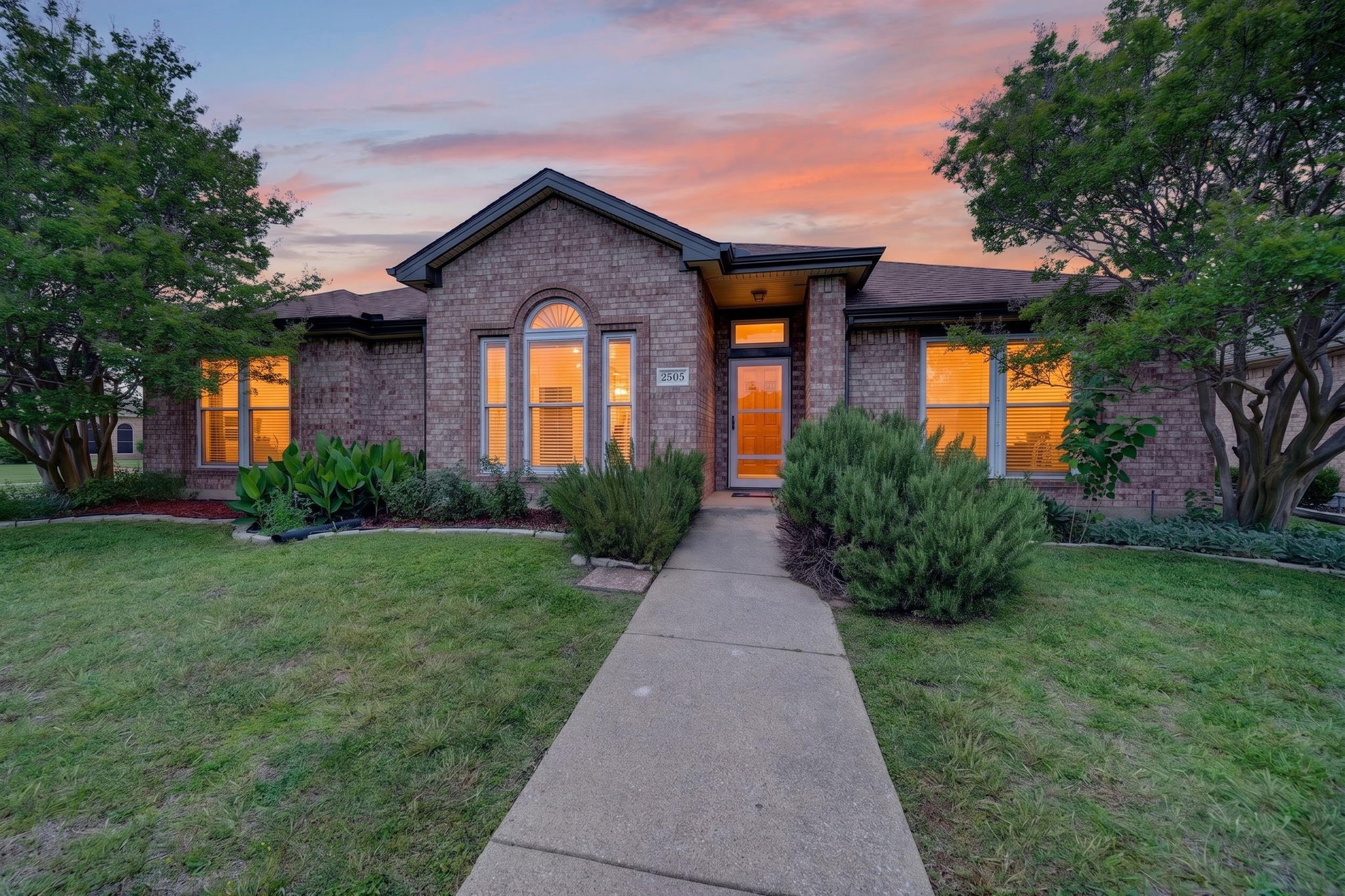 2505 Ash Creek Mesquite TX 75181