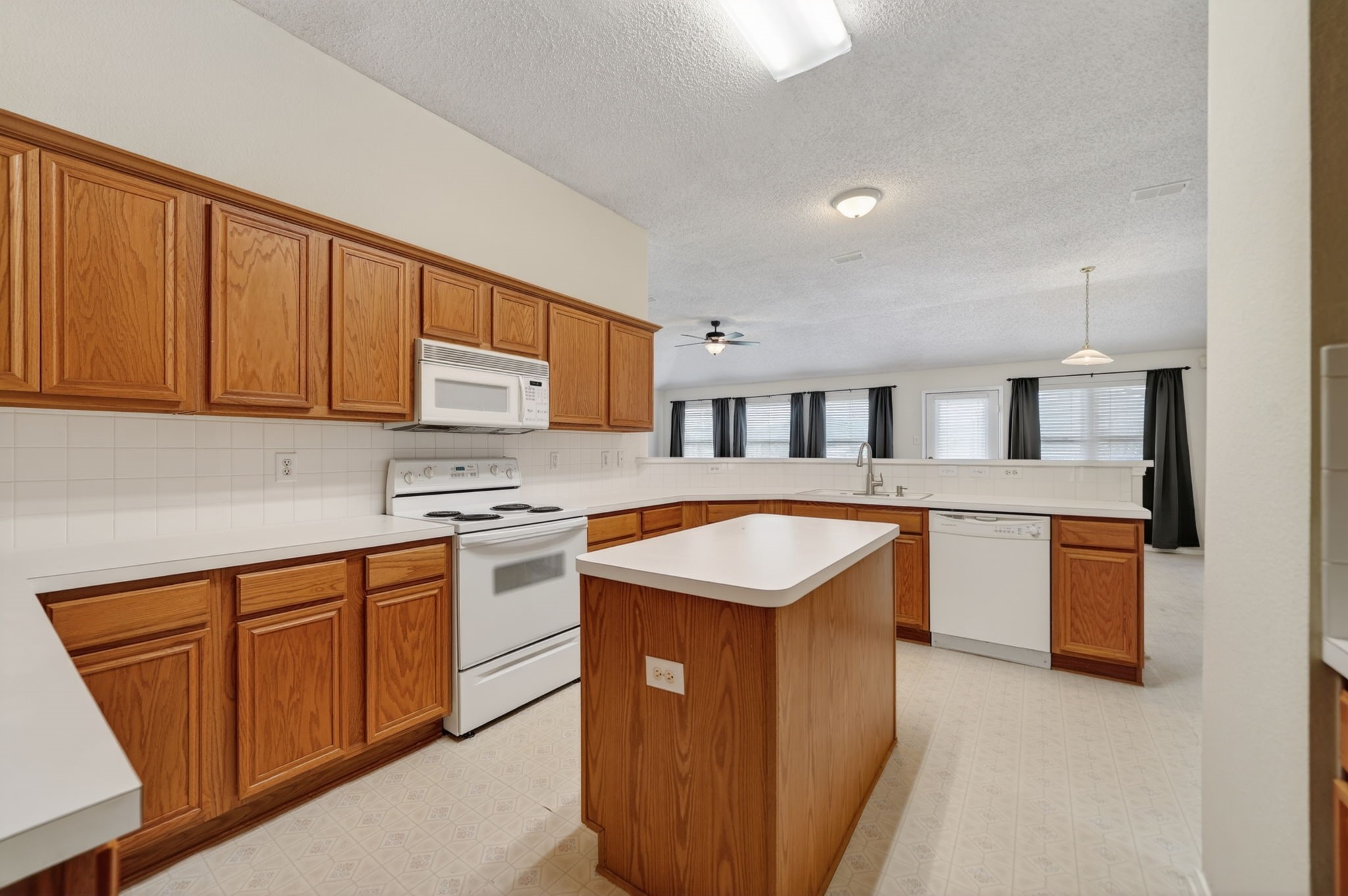 2505 Ash Creek Mesquite TX 75181