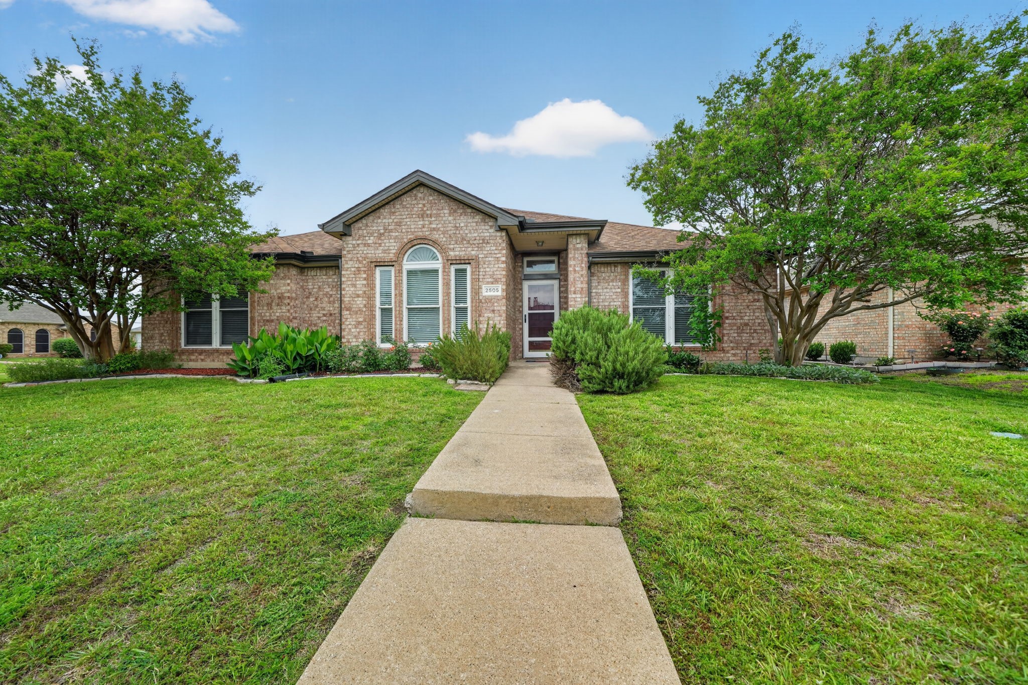 2505 Ash Creek Mesquite TX 75181