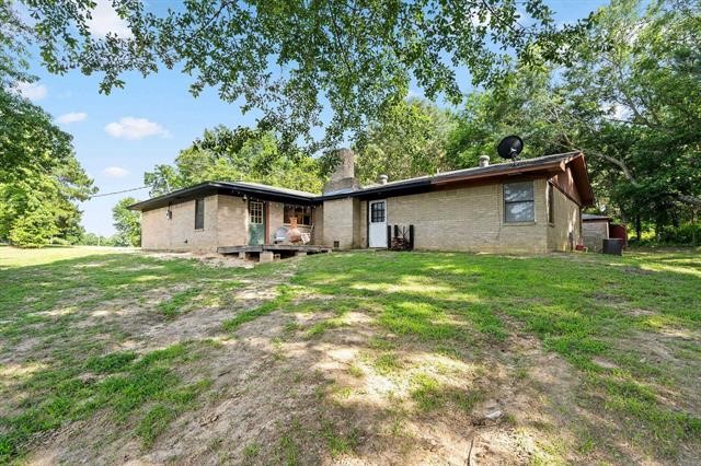 2585 Fm 250 N Hughes Springs TX 75656