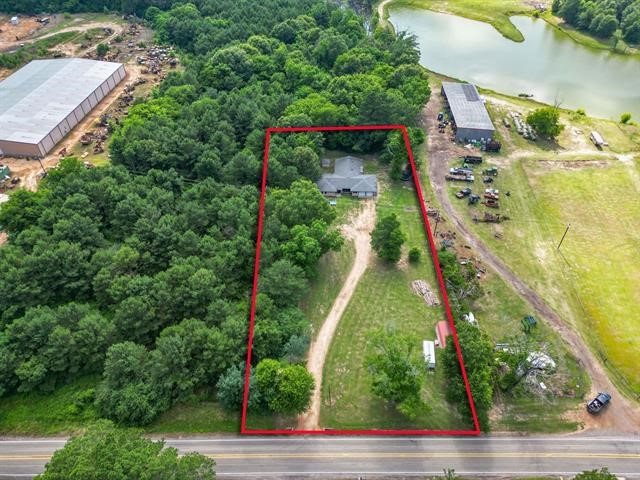 2585 Fm 250 N Hughes Springs TX 75656